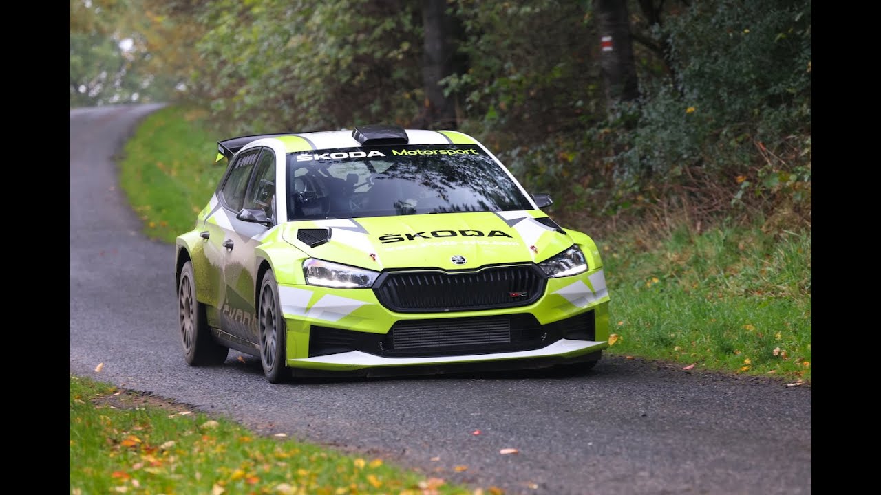 «Карманная ракета» – так прозвали раллийную версию Skoda Fabia RS Rally2 журналисты (видео)